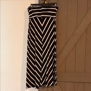 TeenBell Black and White Chevron Maxi Skirt